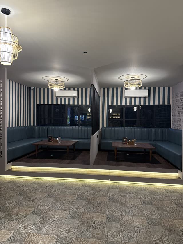 Restaurant & Cafe