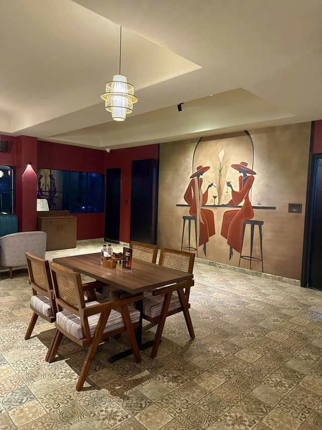 Restaurant & Cafe