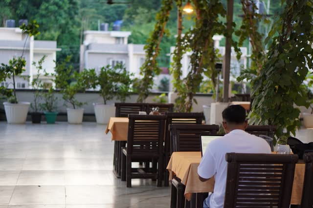 Restaurant & Cafe