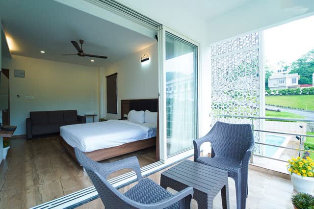 Luxury Room With Balcony, photo 5